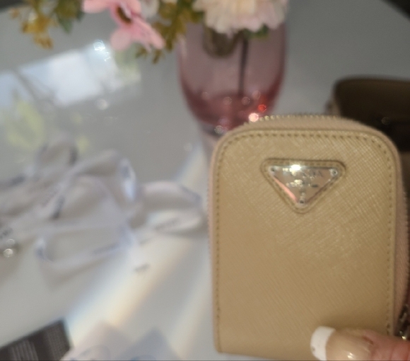 Authentique NEW Prada Beige Leather Satchel WHIT accesories. - Picture 5 of 16